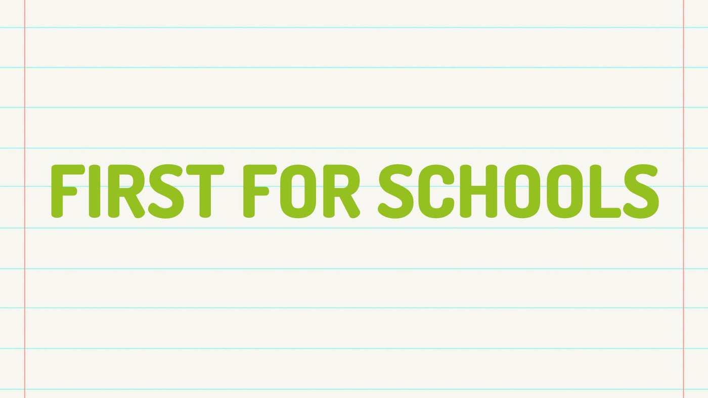 Pagina quaderno a righe con scritta "FIRST FOR SCHOOLS"